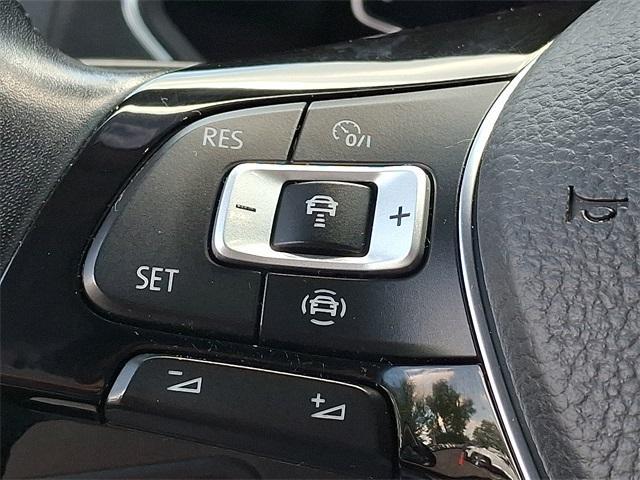 Photo of 2019 Deep Black Pearl Effect Volkswagen Tiguan