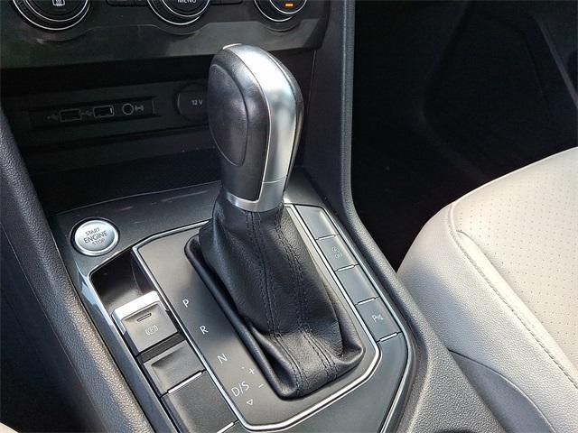 Photo of 2019 Deep Black Pearl Effect Volkswagen Tiguan