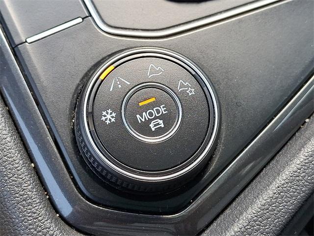 Photo of 2019 Deep Black Pearl Effect Volkswagen Tiguan