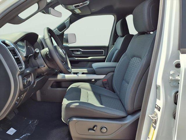 Photo of 2025 Bright White Clearcoat RAM 1500
