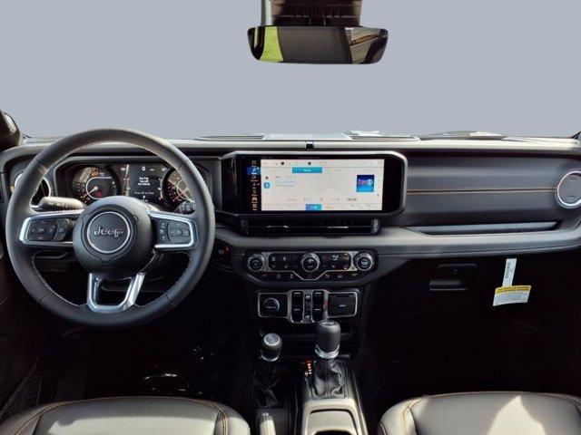 Photo of 2025 Granite Crystal Clearcoat Metallic Jeep Wrangler