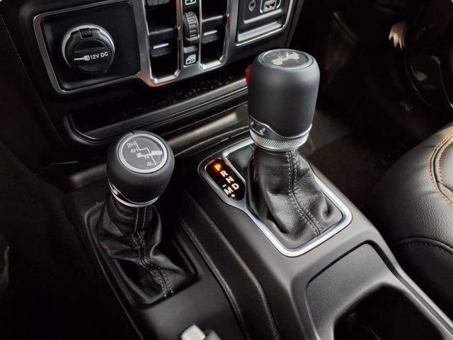 Photo of 2025 Granite Crystal Clearcoat Metallic Jeep Wrangler