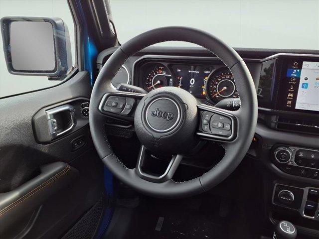 Photo of 2025 Hydro Blue Pearlcoat Jeep Gladiator