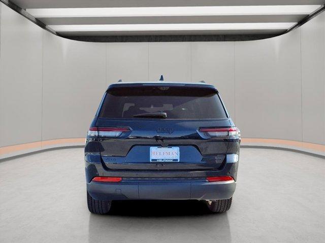 Photo of 2025 Diamond Black Jeep Grand Cherokee L