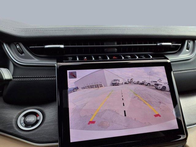 Photo of 2025 Bright White Clearcoat Jeep Grand Cherokee L