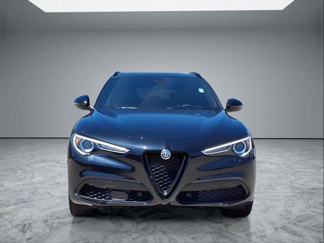 Photo of 2023 Vulcano Black Metallic Alfa Romeo Stelvio