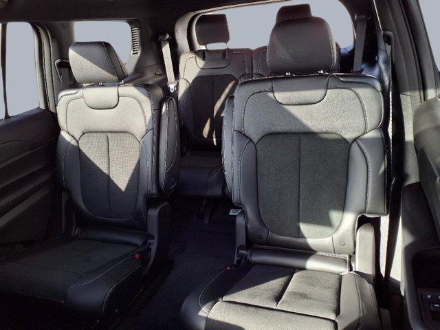 Photo of 2025 Bright White Clearcoat Jeep Grand Cherokee L