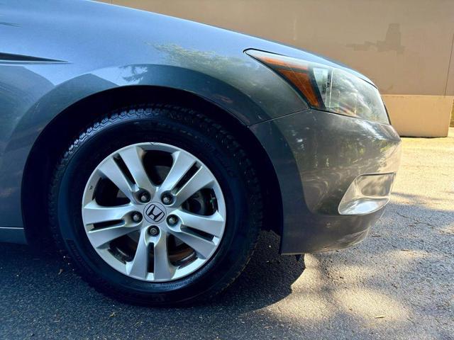 Photo of 2010 Polished Metal Metallic Honda Accord