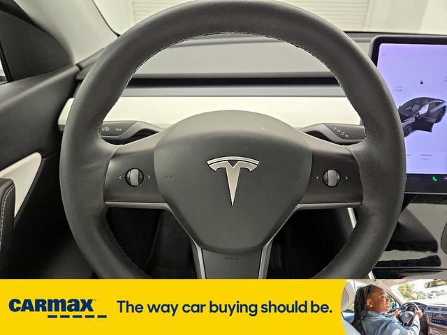 Photo of 2021 Gray Tesla Model Y