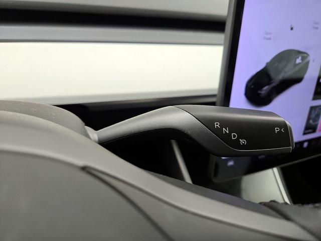 Photo of 2021 Gray Tesla Model Y