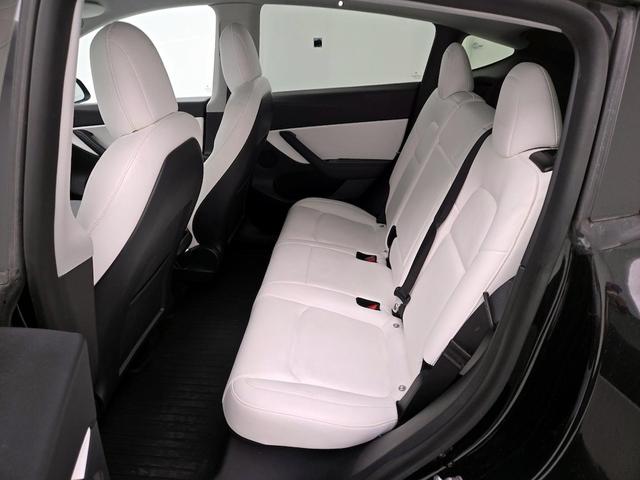 Photo of 2021 Gray Tesla Model Y