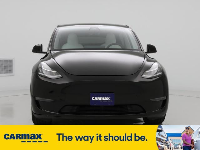 Photo of 2021 Gray Tesla Model Y