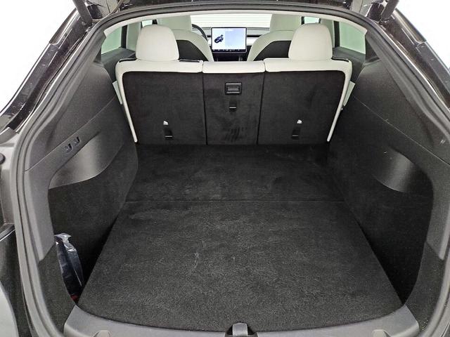 Photo of 2021 Gray Tesla Model Y