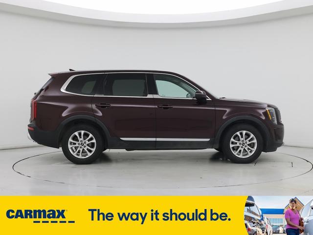 Photo of 2020 Burgundy Kia Telluride