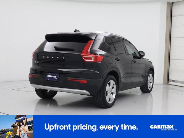 Photo of 2022 Black Volvo XC40