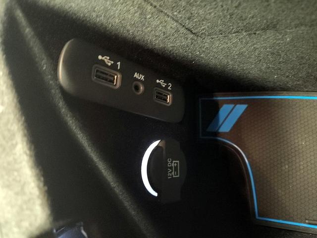 Photo of 2020 White Dodge Challenger
