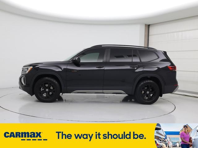 Photo of 2024 Black Volkswagen Atlas