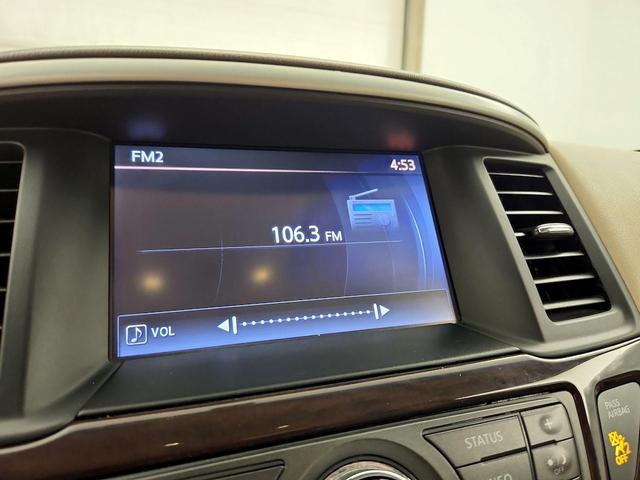 Photo of 2015 Gray Nissan Pathfinder
