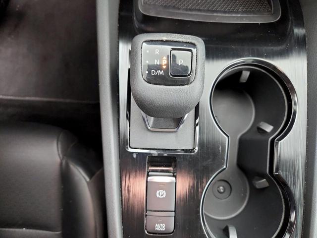 Photo of 2022 Gray Nissan Rogue