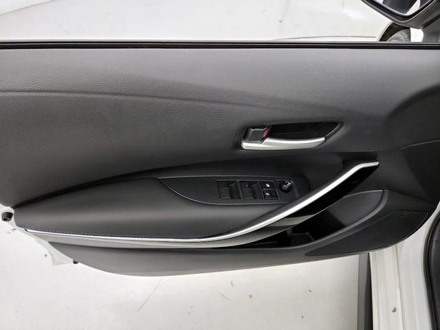 Photo of 2021 White Toyota Corolla