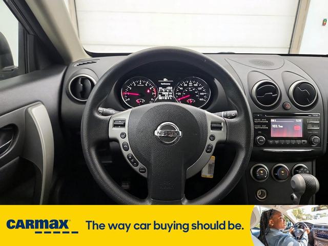Photo of 2015 Gray Nissan Rogue Select