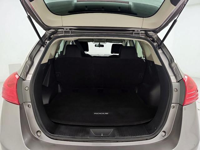 Photo of 2015 Gray Nissan Rogue Select