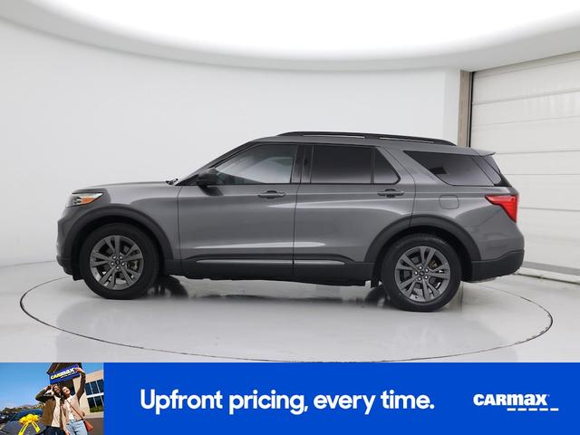 Photo of 2021 Gray Ford Explorer