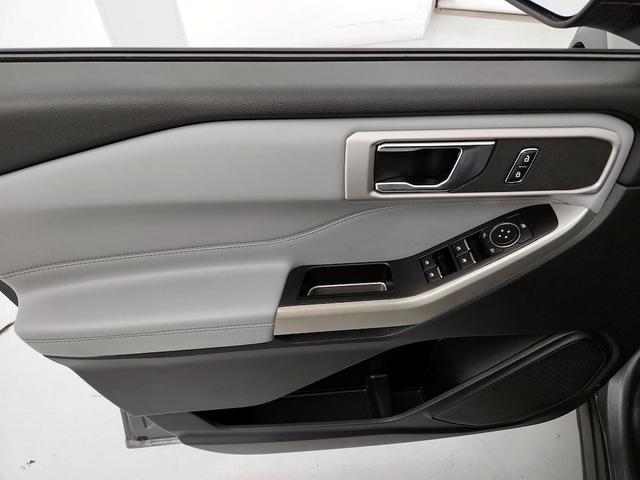Photo of 2021 Gray Ford Explorer