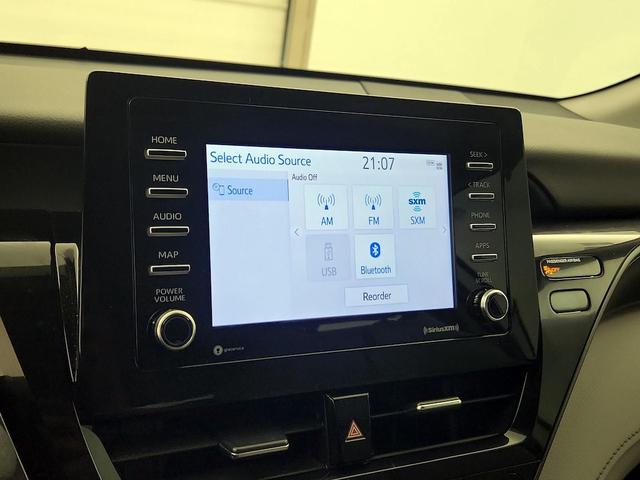 Photo of 2022 White Toyota Camry Hybrid