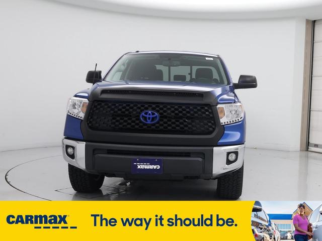 Photo of 2016 Blue Toyota Tundra
