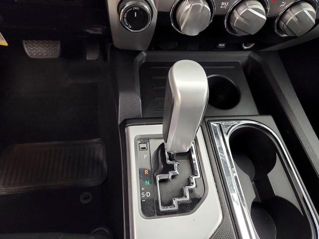 Photo of 2016 Blue Toyota Tundra