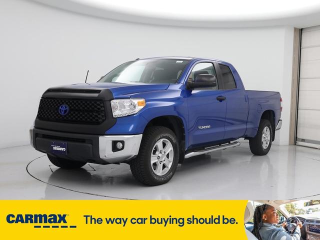 Photo of 2016 Blue Toyota Tundra