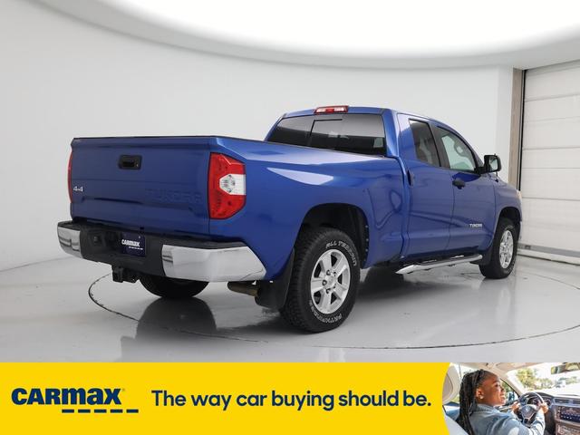 Photo of 2016 Blue Toyota Tundra