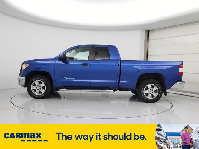 Photo of 2016 Blue Toyota Tundra