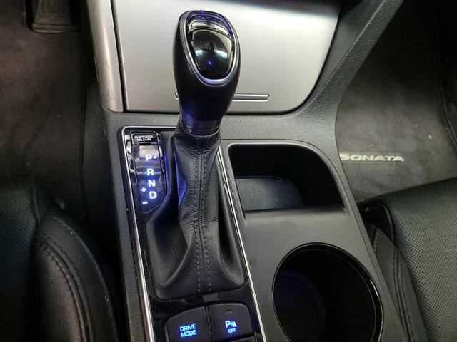 Photo of 2016 Black Hyundai SONATA