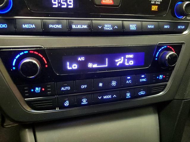 Photo of 2016 Black Hyundai SONATA