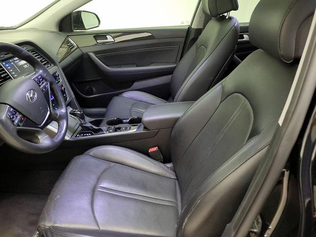 Photo of 2016 Black Hyundai SONATA