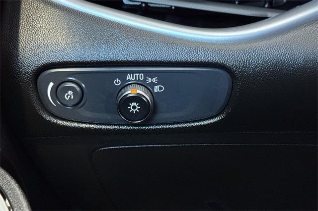 Photo of 2024 Summit White Chevrolet Malibu