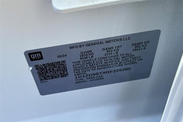 Photo of 2024 Summit White Chevrolet Malibu