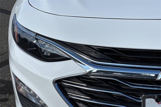 Photo of 2024 Summit White Chevrolet Malibu