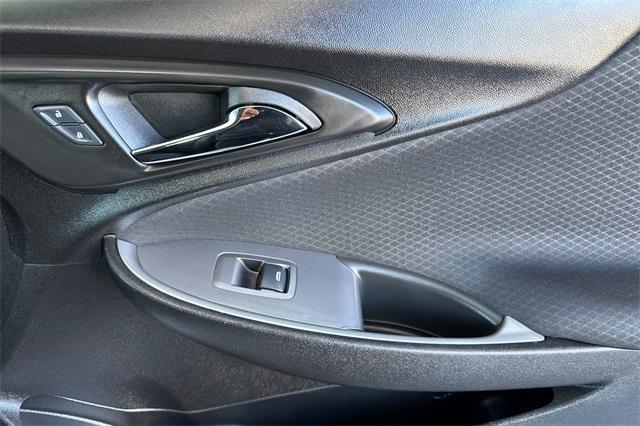 Photo of 2024 Summit White Chevrolet Malibu