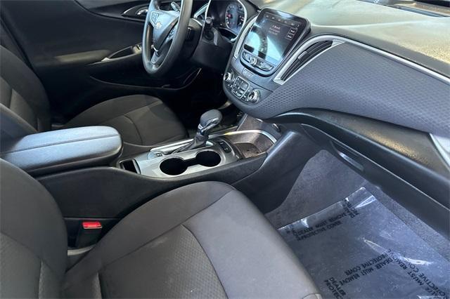 Photo of 2024 Summit White Chevrolet Malibu