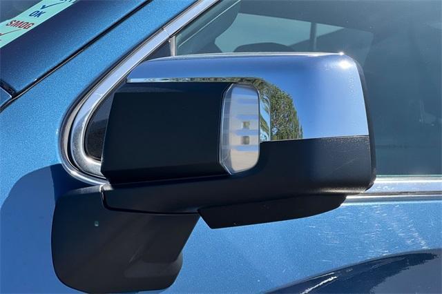 Photo of 2022 Pacific Blue Metallic GMC Sierra 1500