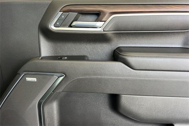 Photo of 2022 Pacific Blue Metallic GMC Sierra 1500