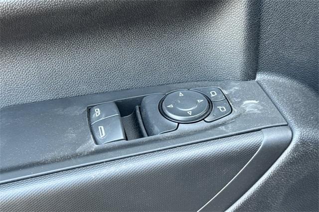 Photo of 2025 Summit White GMC Sierra 1500