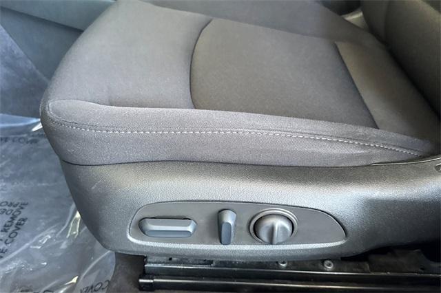 Photo of 2022 Silver Ice Metallic Chevrolet Malibu
