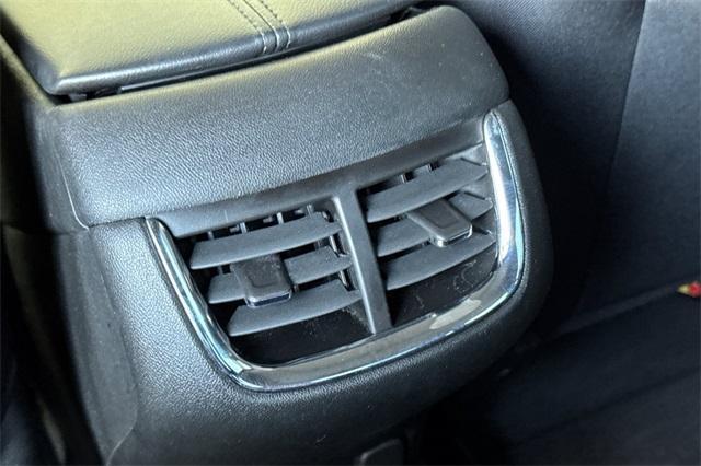 Photo of 2022 Silver Ice Metallic Chevrolet Malibu