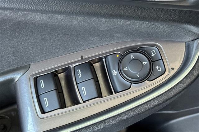 Photo of 2022 Silver Ice Metallic Chevrolet Malibu