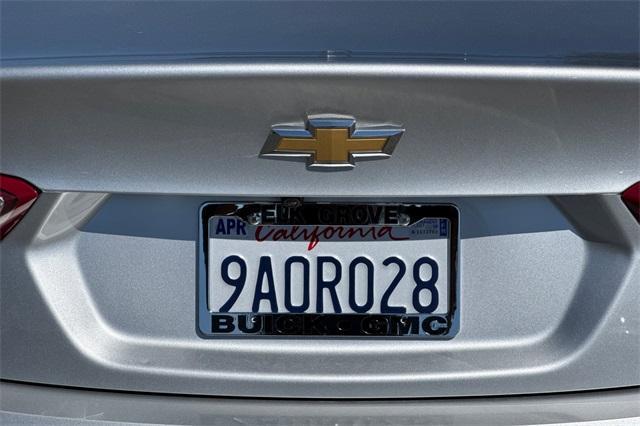 Photo of 2022 Silver Ice Metallic Chevrolet Malibu