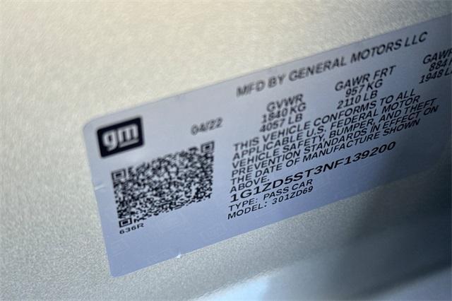 Photo of 2022 Silver Ice Metallic Chevrolet Malibu